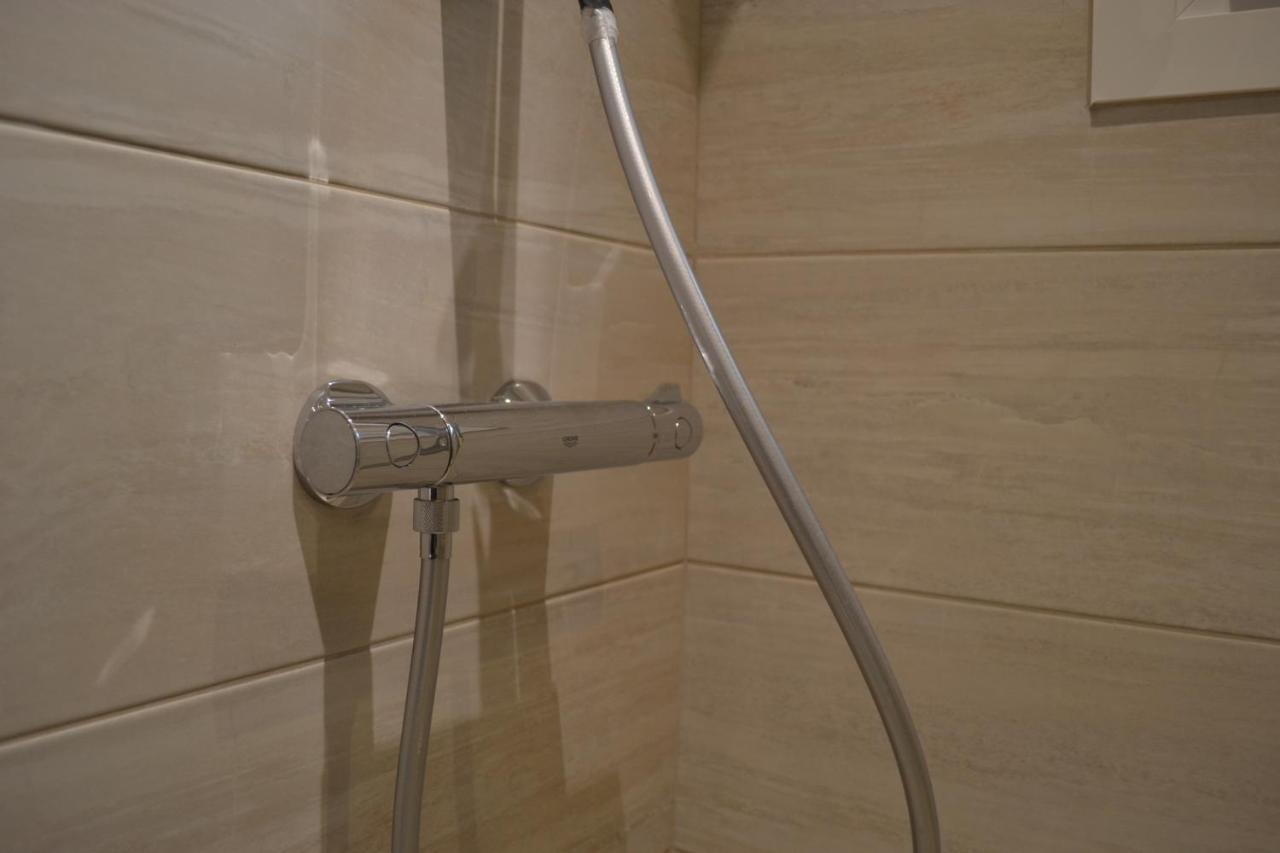 Kalamaria Brand New 2 Bedroom Апартаменты *