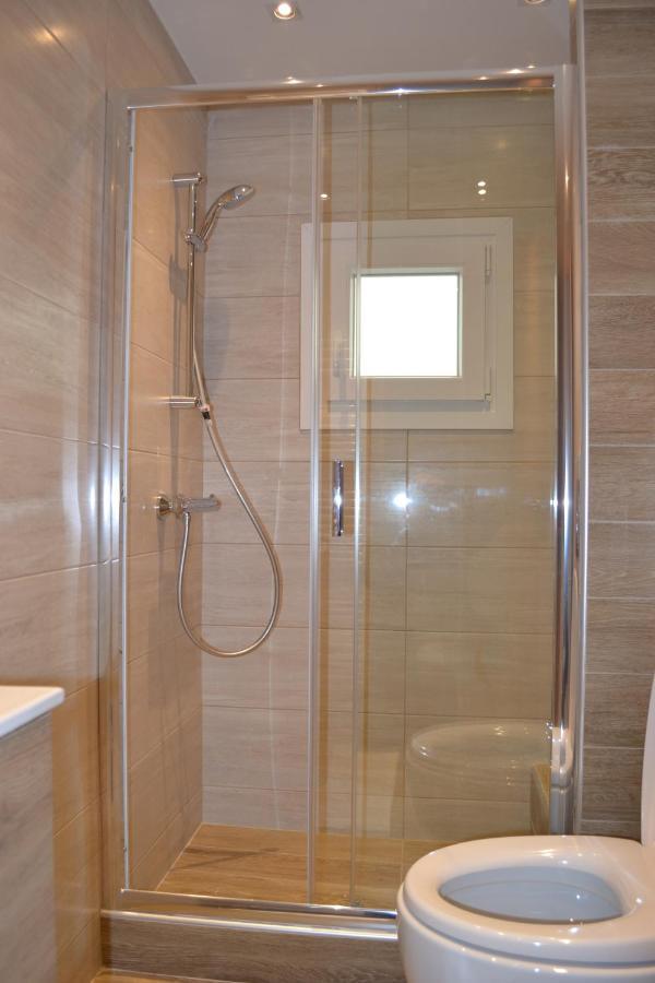 Kalamaria Brand New 2 Bedroom Салоники
