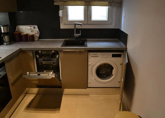 Kalamaria Brand New 2 Bedroom Apartment